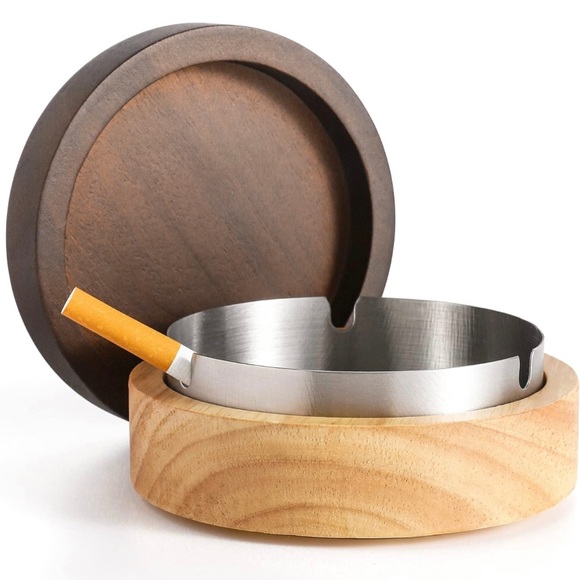 Classic wooden ashtray with lid - Picture 1 of 3